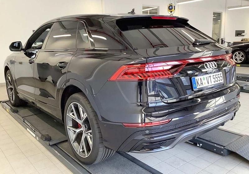 Gebraucht Audi Q8 Ambiente 286 PS (210 kW) 2019 Schwarz SUV