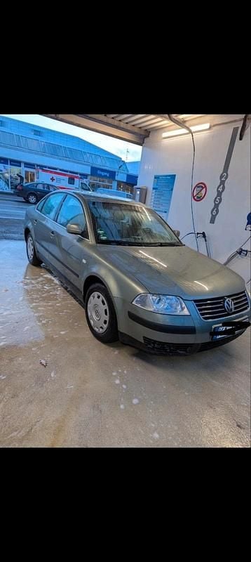 Gebraucht VW Passat 102 PS (75 kW) 2002 Grün Limousine