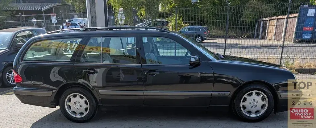 Gebraucht Mercedes E200 163 PS (119 kW) 2002 Schwarz Limousine