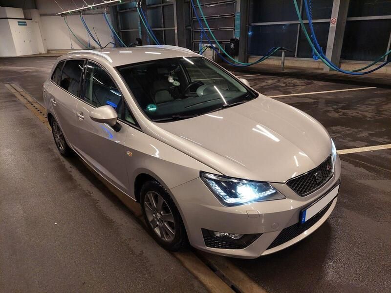 Silber Gebraucht 2013 Seat Ibiza ST FR Kombi | 8.200 € (Fairer Preis) - Bild 1/4