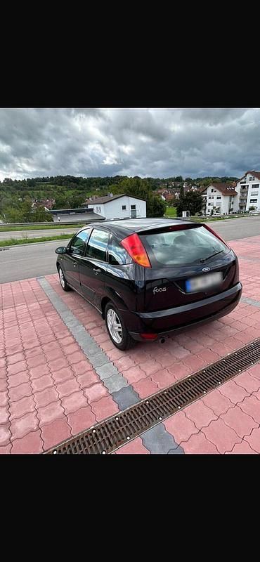 Gebraucht Ford Focus 116 PS (85 kW) 2000 Schwarz Kleinwagen
