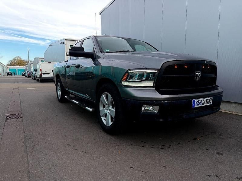 Grau Gebraucht 2009 Dodge Ram Abholung | 16.000 € (Fairer Preis) - Bild 1/4
