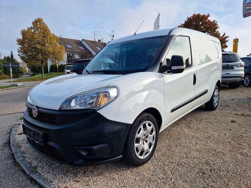 Weiß Gebraucht 2017 Fiat Doblò Van / Kleinbus | 8.990 € (Guter Preis) - Bild 1/4