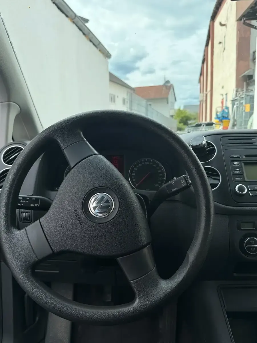 Gebraucht VW Golf Plus Cross 75 PS (55 kW) 2005 Rot Kleinwagen