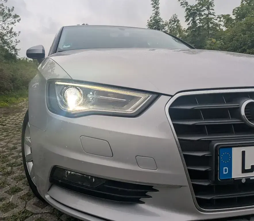 Occasion Audi A3 Attraction 125 ch (91 kW) 2015 Gris Berline