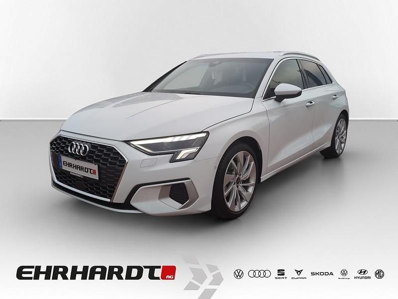 Weiß Gebraucht 2023 Audi A3 Advanced Limousine | 29.989 € (Teuer) - Bild 1/4