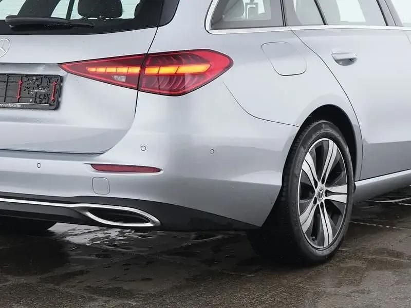 Gebraucht Mercedes C300e Avantgarde 204 PS (150 kW) 2024 Andere Kombi