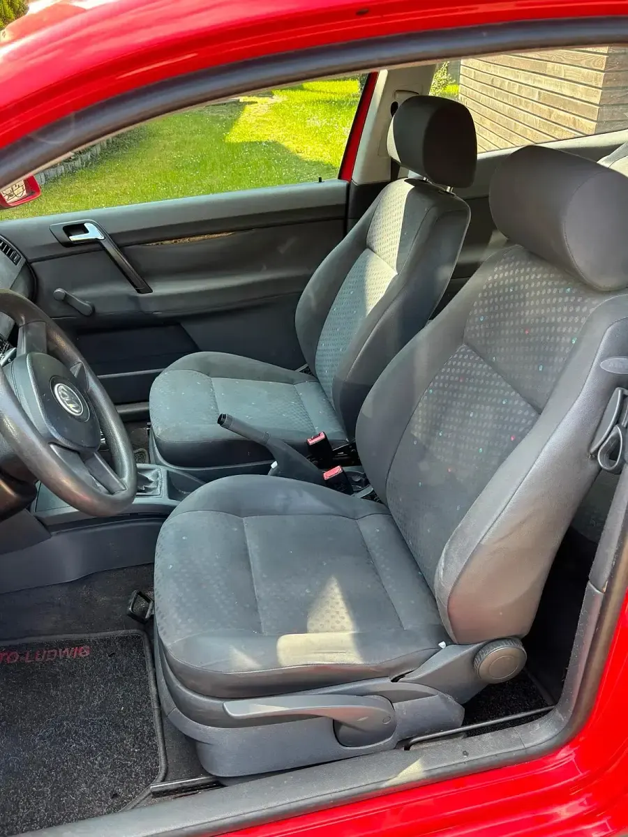 Gebraucht VW Polo 64 PS (47 kW) 2003 Rot Kleinwagen
