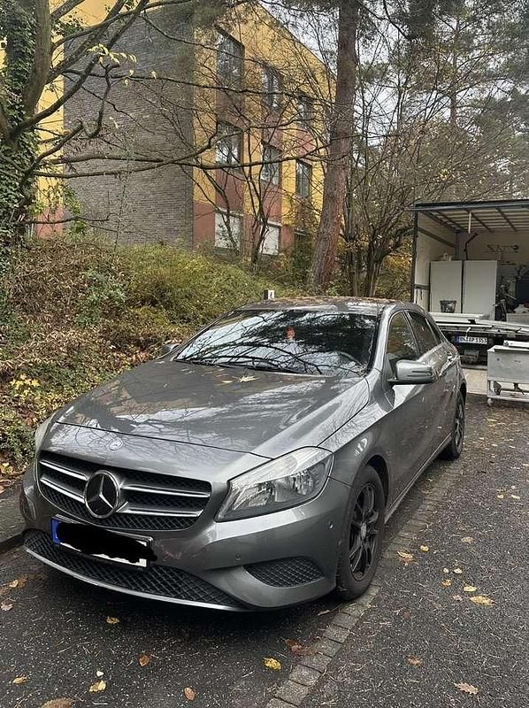 Gebraucht Mercedes A200 156 PS (114 kW) 2012 Grau Kleinwagen