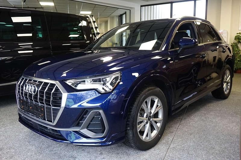 Gebraucht Audi Q3 S-Line 150 PS (110 kW) 2024 Navarrablau metallic SUV