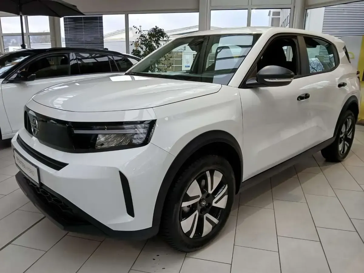 Neu Opel Frontera Edition 110 PS (80 kW) 2025 Arktis weiß SUV