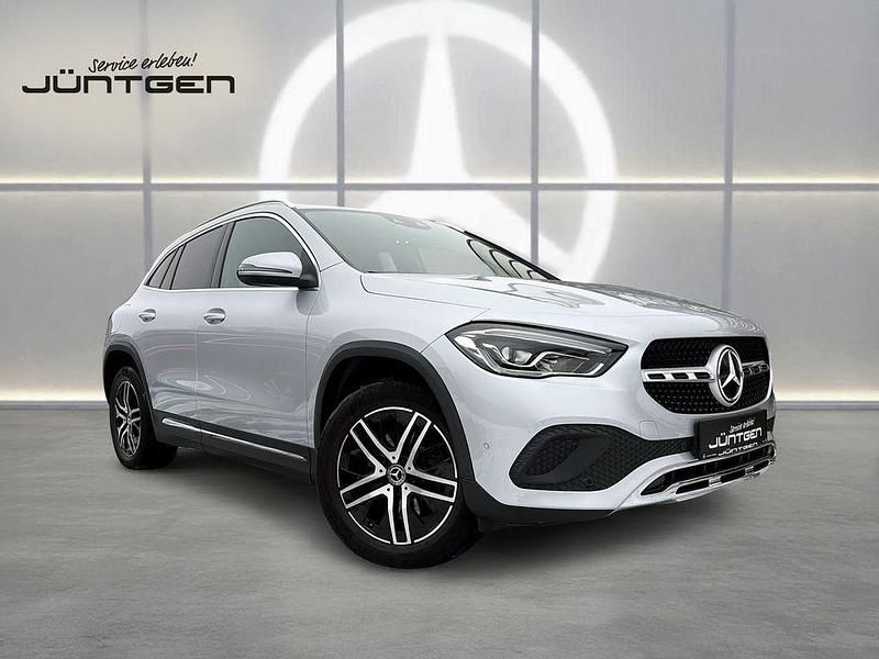 Silber Gebraucht 2020 Mercedes GLA250 Progressive SUV | 27.850 € (Teuer) - Bild 1/4