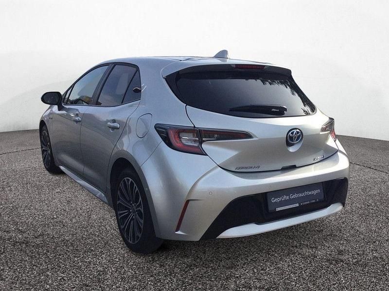 Gebraucht Toyota Corolla Team 122 PS (89 kW) 2021 Cosmicsilber metallic Limousine