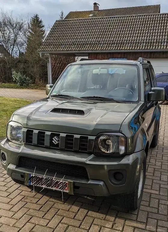 Gebraucht Suzuki Jimny Comfort 84 PS (61 kW) 2016 Grün SUV