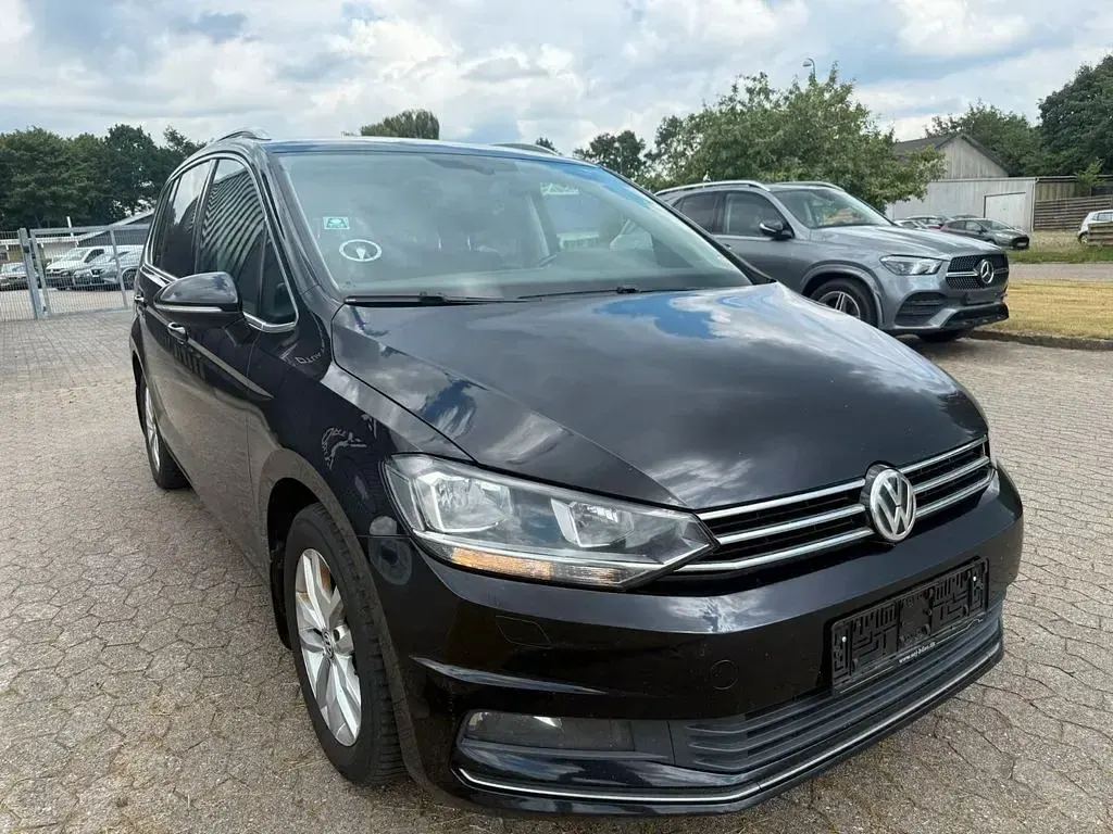 Gebraucht VW Touran Highline 150 PS (110 kW) 2017 Schwarz Van / Kleinbus
