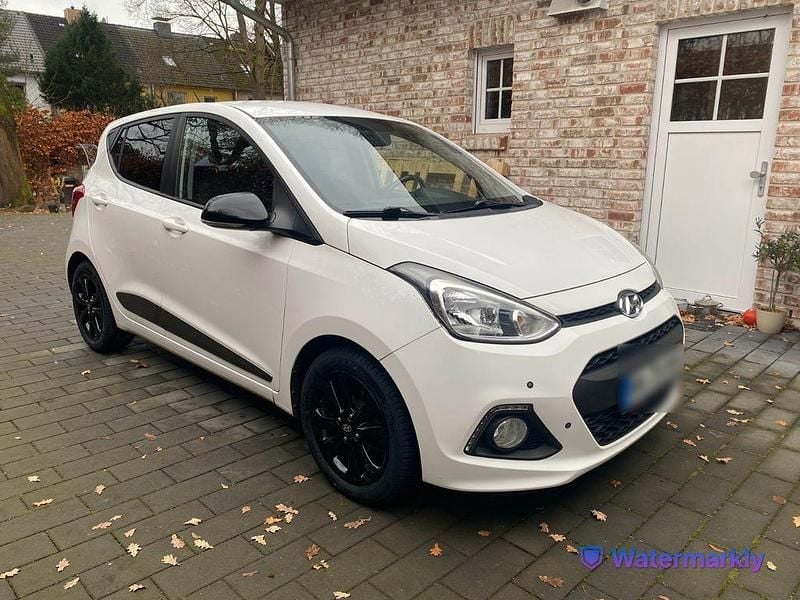 Weiß Gebraucht 2014 Hyundai i10 Kleinwagen | 7.500 € (Guter Preis) - Bild 1/4