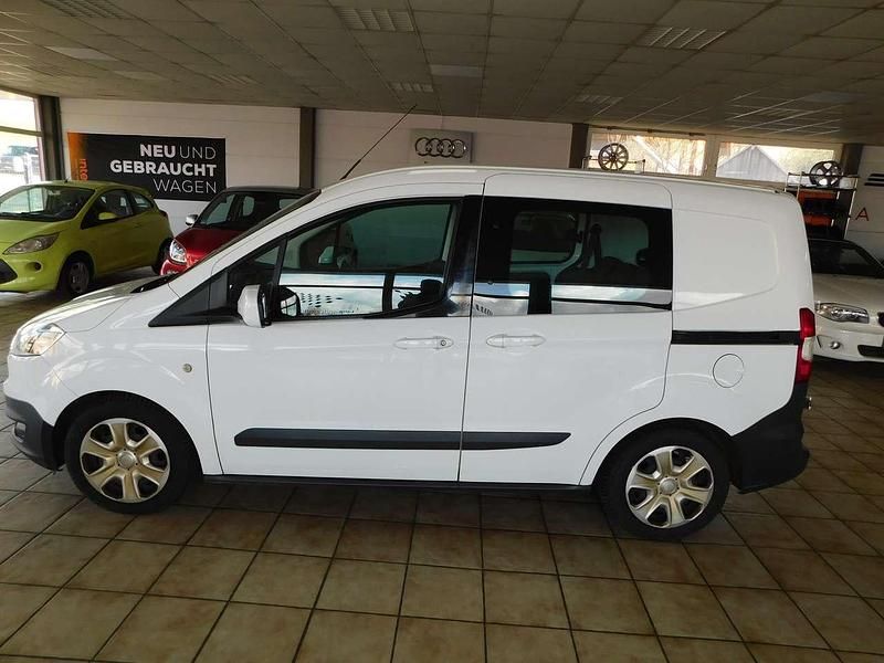 Gebraucht Ford Transit Trend 95 PS (69 kW) 2018 Weiß Van / Kleinbus