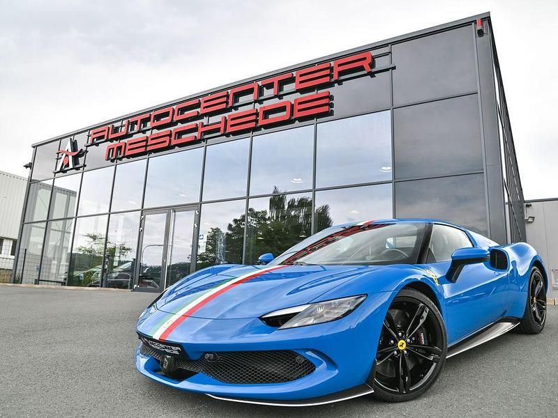 Gebraucht Ferrari 296 829 PS (609 kW) 2024 Blau Coupé
