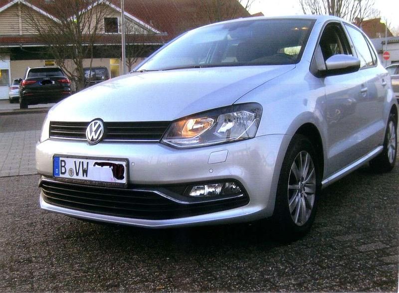 Gebraucht VW Polo Comfortline 60 PS (44 kW) 2017 Silber Limousine