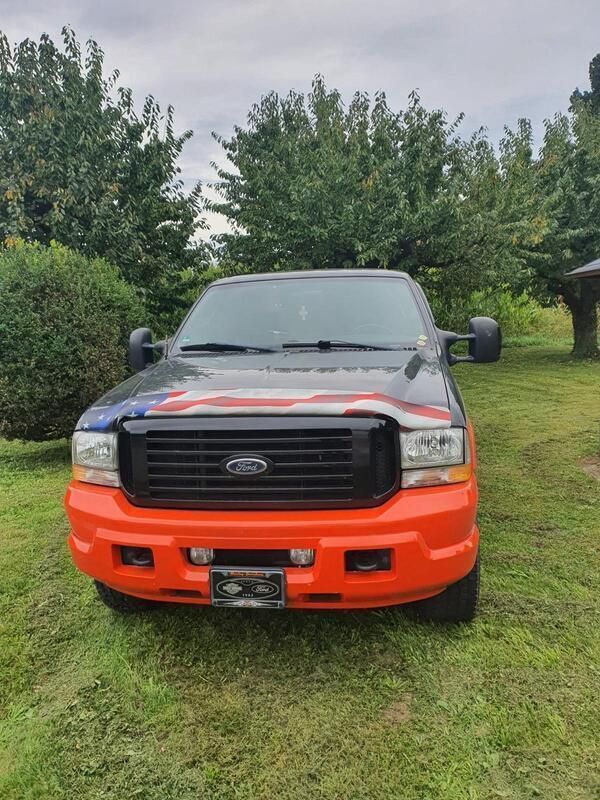 Schwarz Gebraucht 2004 Ford F250 Limousine | 23.000 € - Bild 1/4