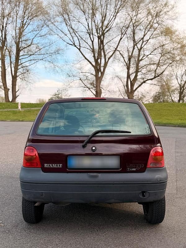 Second-hand Renault Twingo 58 CP (42 kW) 2001 Roșu Hatchback