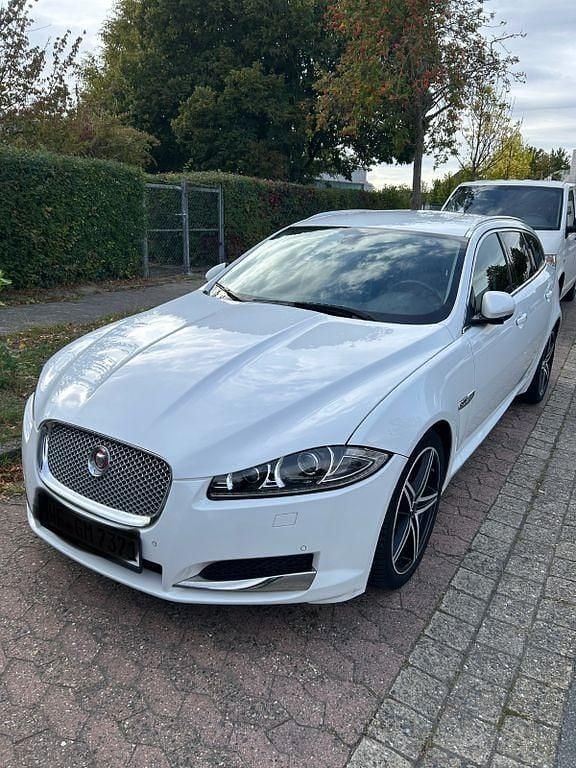 Weiß Gebraucht 2014 Jaguar XF Sportbrake Kombi | 6.999 € (Superpreis) - Bild 1/4