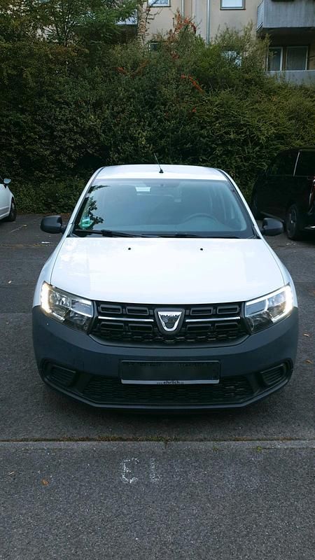 Weiß Gebraucht 2018 Dacia Sandero Kleinwagen | 2.850 € (Guter Preis) - Bild 1/4