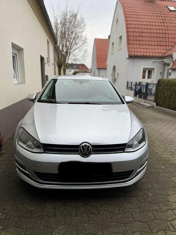 Gebraucht VW Golf VII LOUNGE 86 PS (63 kW) 2015 Silber Limousine