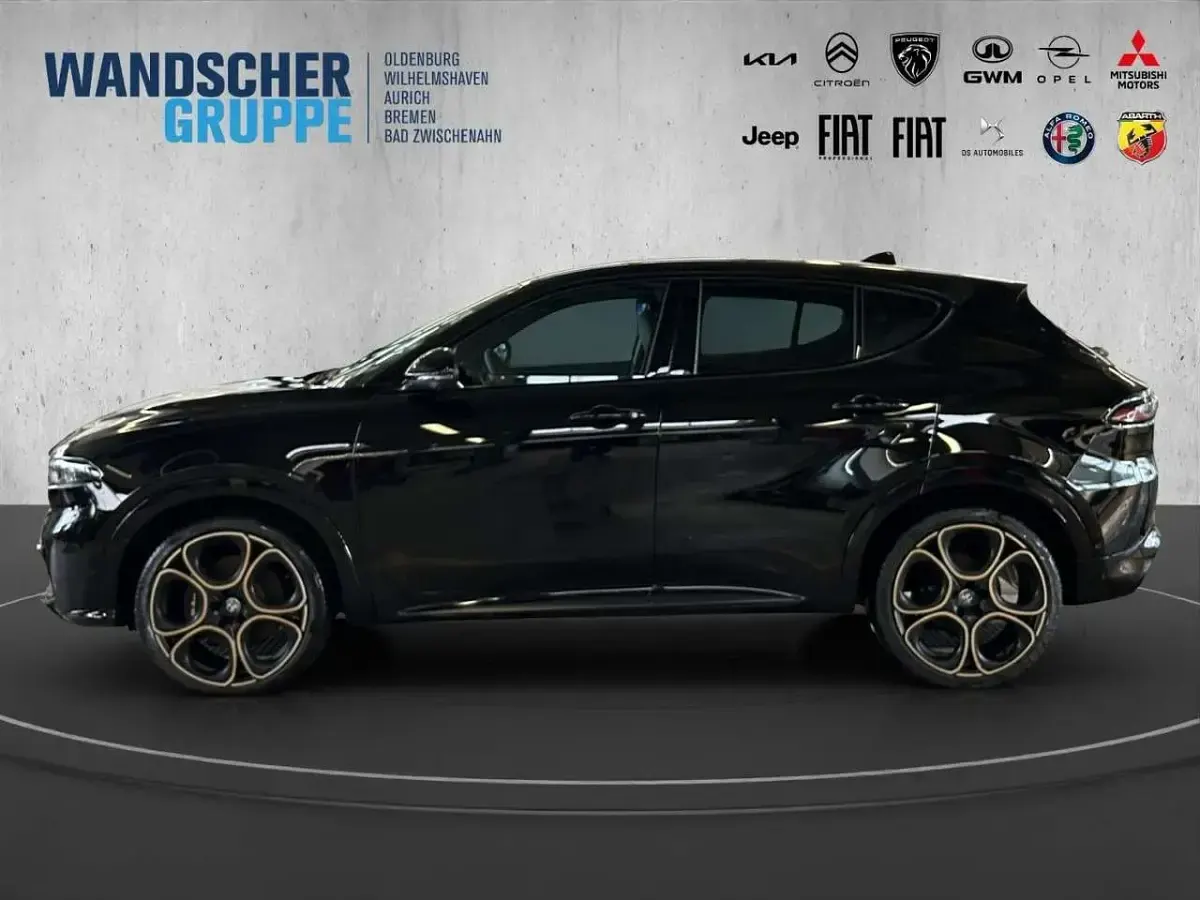 Neu Alfa Romeo Tonale 160 PS (117 kW) 2026 Schwarzschwarz SUV