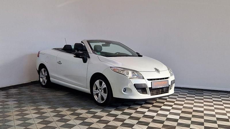 Weiß Gebraucht 2011 Renault Mégane III Dynamique Cabrio | 6.999 € (Etwas zu teuer) - Bild 1/4