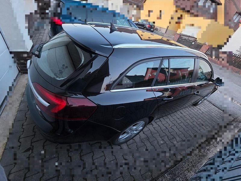 Gebraucht Opel Insignia Edition 120 PS (88 kW) 2017 Schwarz Kombi