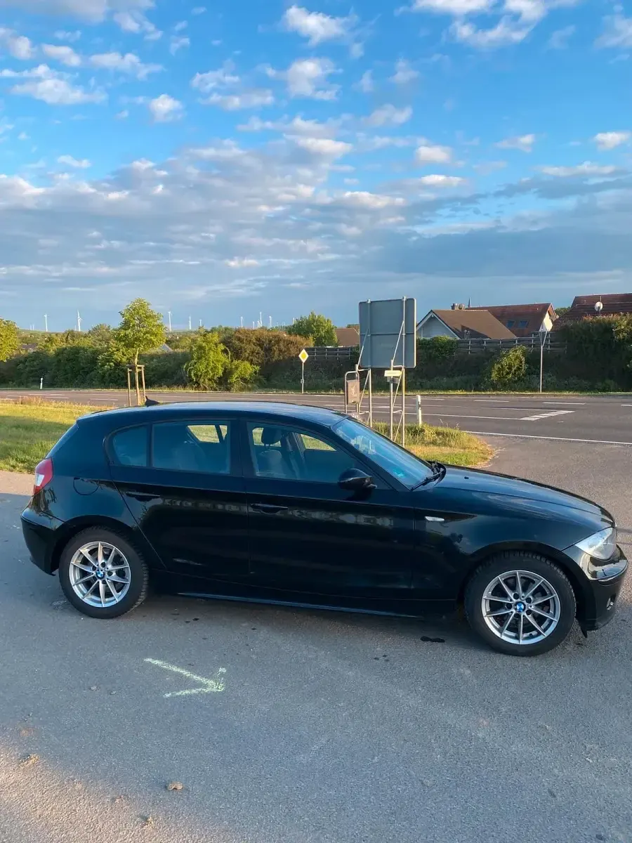 Gebraucht BMW 120 163 PS (119 kW) 2006 Schwarz Kleinwagen