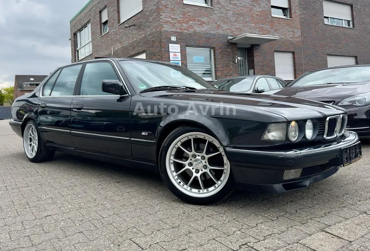 Gebraucht BMW 740 286 PS (210 kW) 1992 Schwarz Limousine