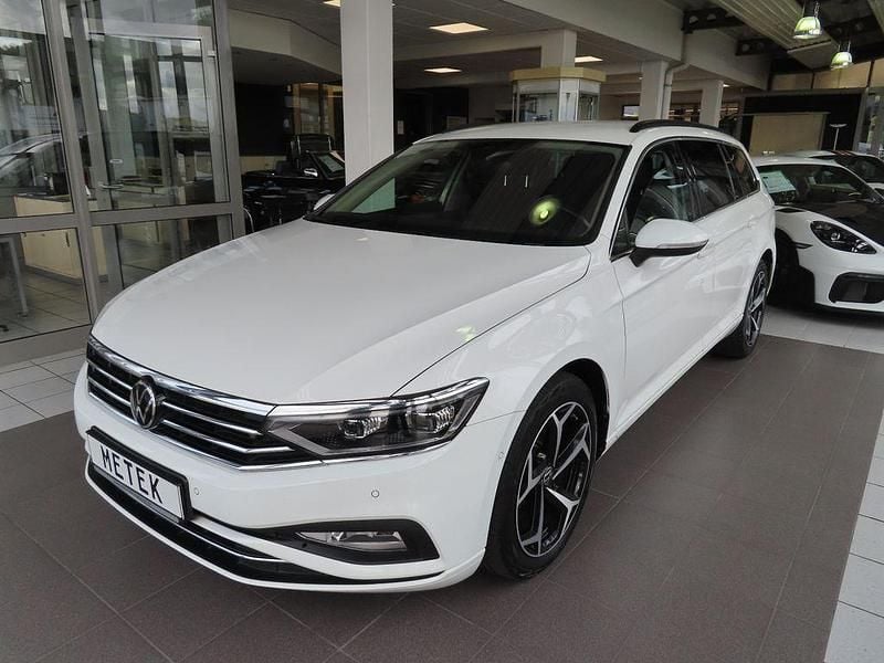 Weiß Gebraucht 2021 VW Passat Business Kombi | 19.980 € (Guter Preis) - Bild 1/4