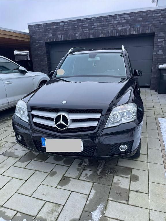 Schwarz Gebraucht 2010 Mercedes GLK200 SUV | 7.499 € (Fairer Preis) - Bild 1/4
