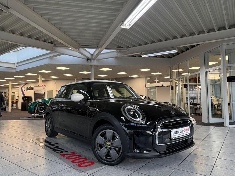 Gebraucht Mini Cooper SE Essential 135 kW (184 PS) 2021 Schwarz Kleinwagen