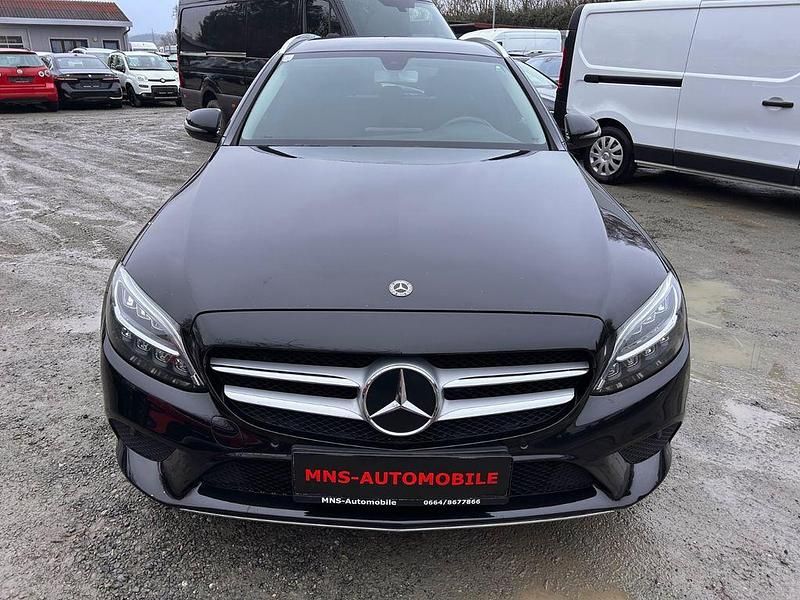 Gebraucht Mercedes C300 258 PS (189 kW) 2020 Schwarz Limousine