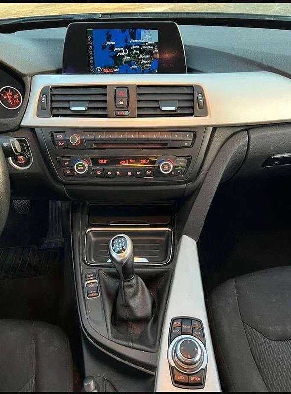 Gebraucht BMW 318 Gran Turismo 143 PS (105 kW) 2014 Limousine