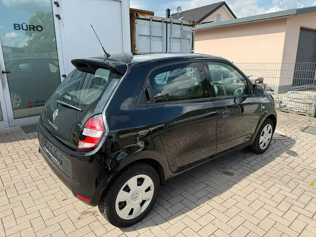 Gebraucht Renault Twingo Life 69 PS (50 kW) 2017 Schwarz Kleinwagen