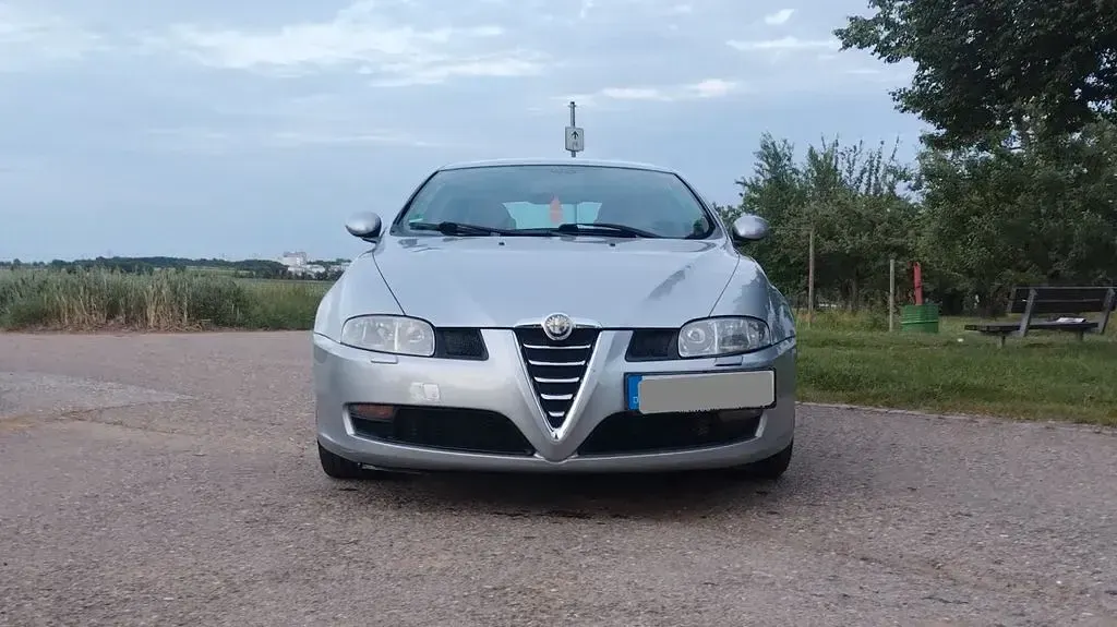 Gebraucht Alfa Romeo GT Distinctive 166 PS (122 kW) 2005 Silber Coupé