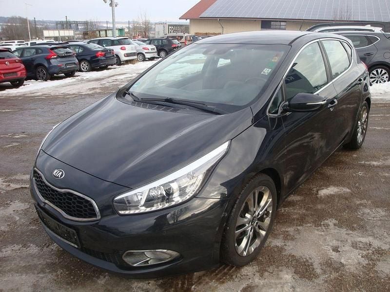 Schwarz Gebraucht 2013 Kia Ceed Spirit Kleinwagen | 5.500 € (Guter Preis) - Bild 1/4