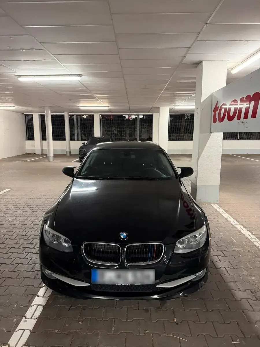Gebraucht BMW 320 184 PS (135 kW) 2013 Schwarz Coupé