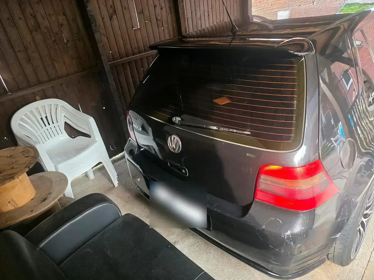 Gebraucht VW Golf IV Individual 101 PS (74 kW) 2002 Schwarz Kleinwagen