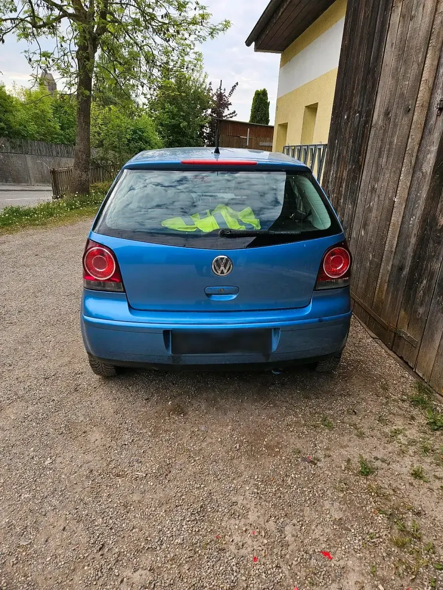 Gebraucht VW Polo 64 PS (47 kW) 2006 Blau Kleinwagen