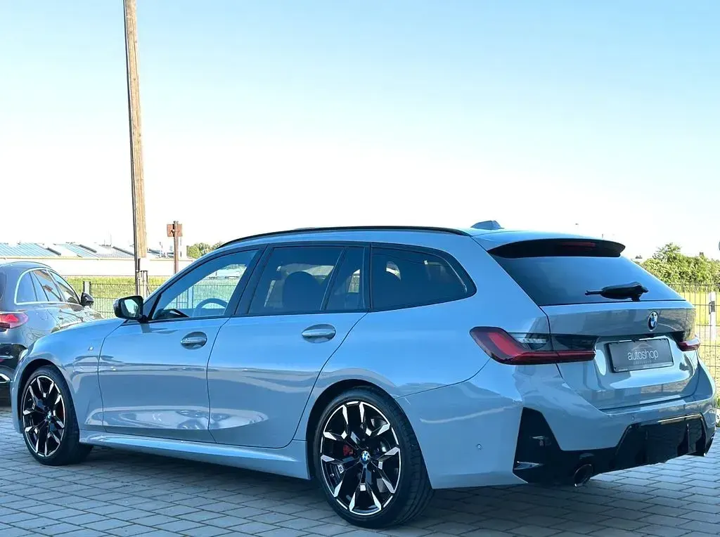 Gebraucht BMW 320 M Sport 190 PS (139 kW) 2024 Grau Kombi