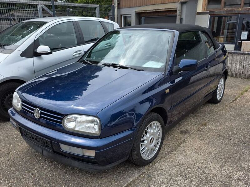 Gebraucht VW Golf Cabriolet 101 PS (74 kW) 1996 Blau Cabrio
