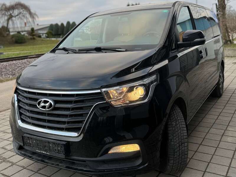 Schwarz Gebraucht 2020 Hyundai H-1 Van / Kleinbus | 27.500 € (Etwas zu teuer) - Bild 1/4