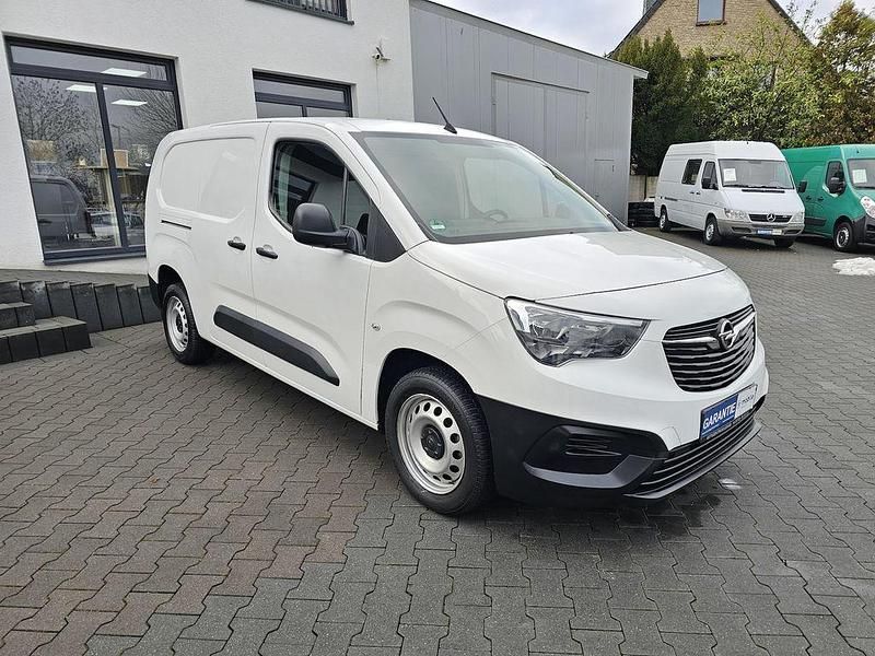 Gebraucht Opel Combo Selection 102 PS (75 kW) 2019 Weiß Kombi