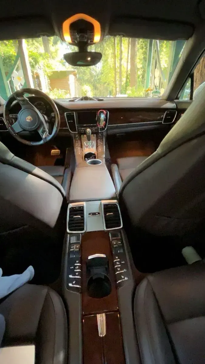 Gebraucht Porsche Panamera Turbo 500 PS (367 kW) 2009 Grau Kleinwagen