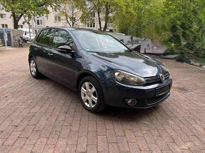 Gebraucht VW Golf VI Style 105 PS (77 kW) 2011 Blau Kleinwagen